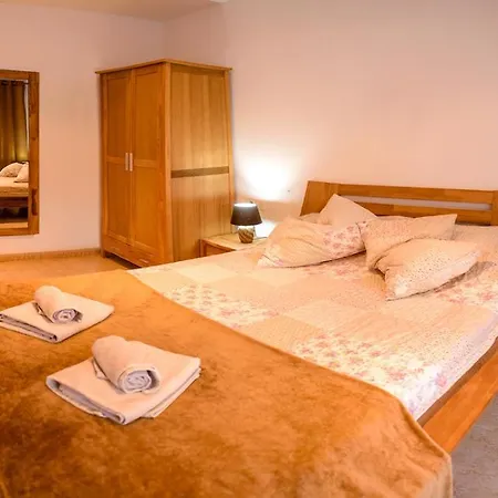 Parrot's House * Lloret de Mar