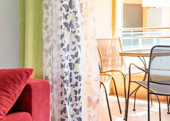 Parrot's House Lloret de Mar