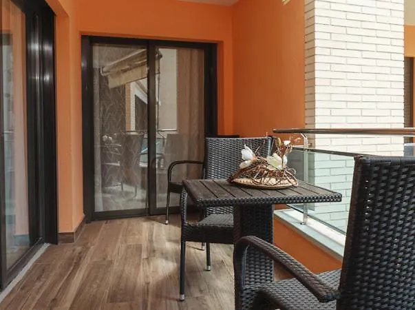 Parrot's House Apartment