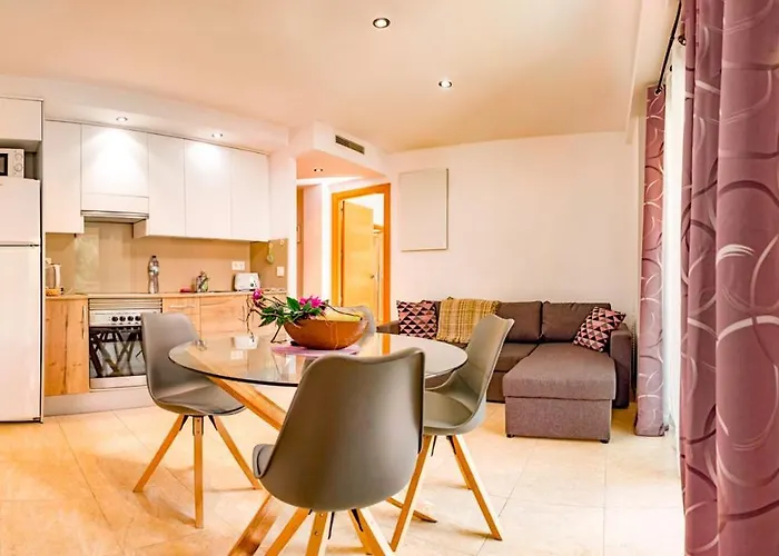 شقة Parrot's House