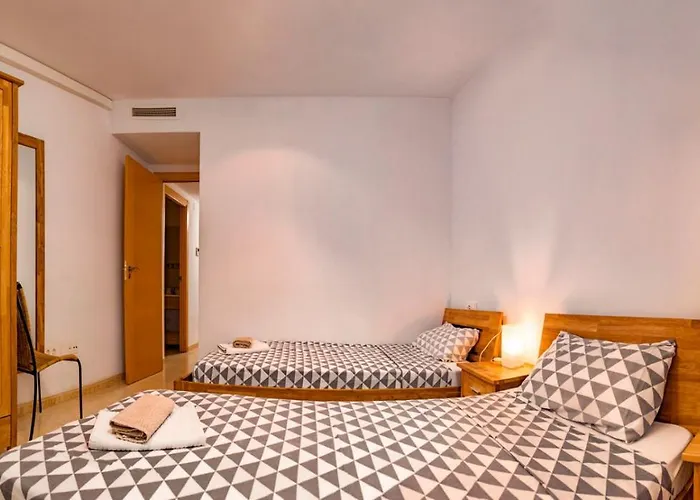 Parrot's House * يوريت دي مار