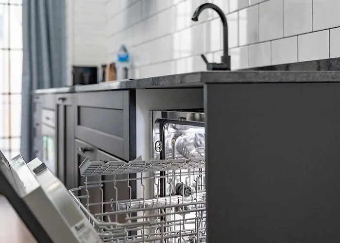 Apartment Parrot's House