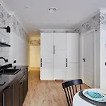 Parrot's House יורט דה מאר